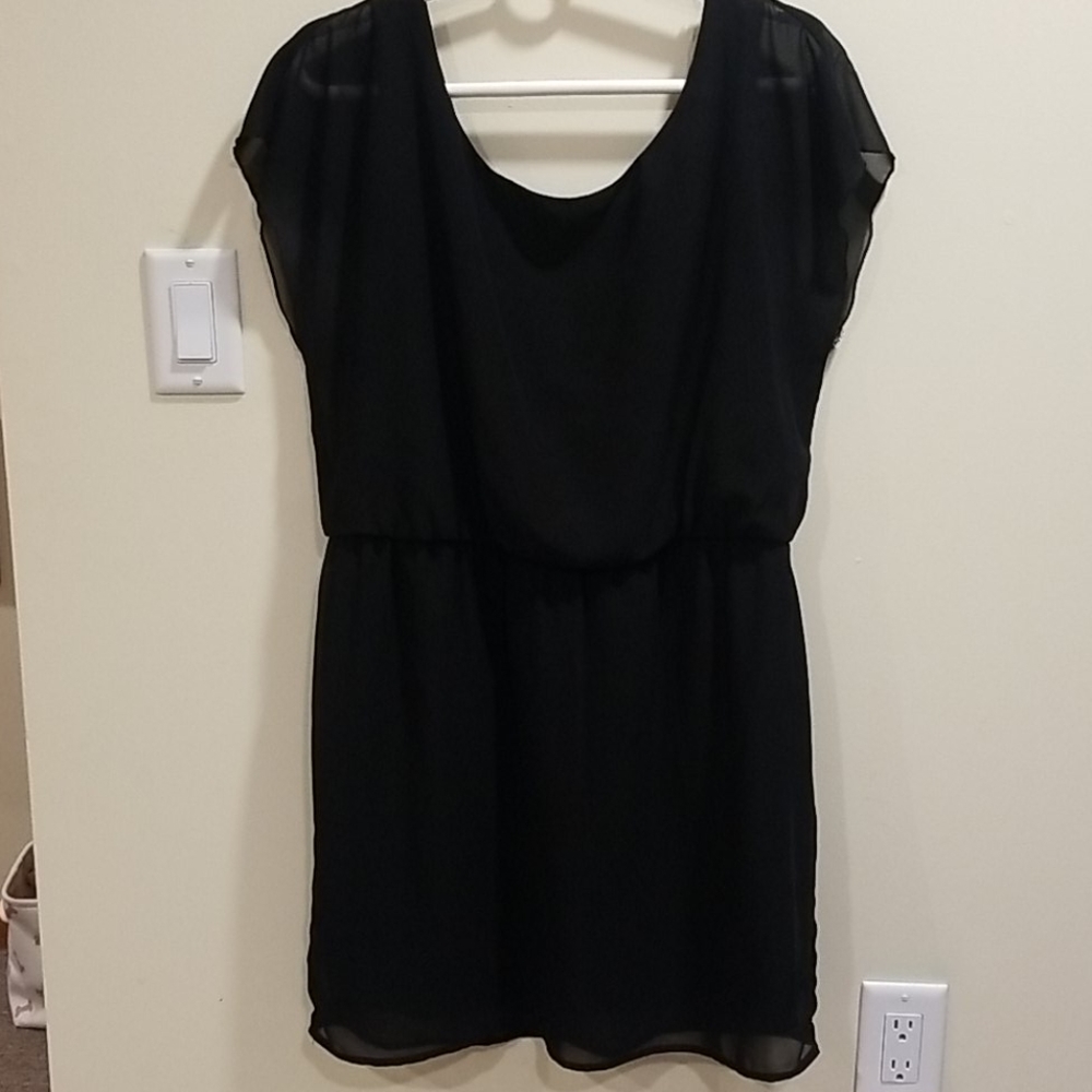 Black short sleeve dress